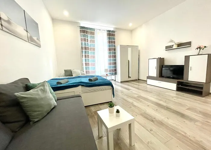 Relax Home With 2 Bedroom, 2 Bathroom For 6 People In The City Centre Free Coffee