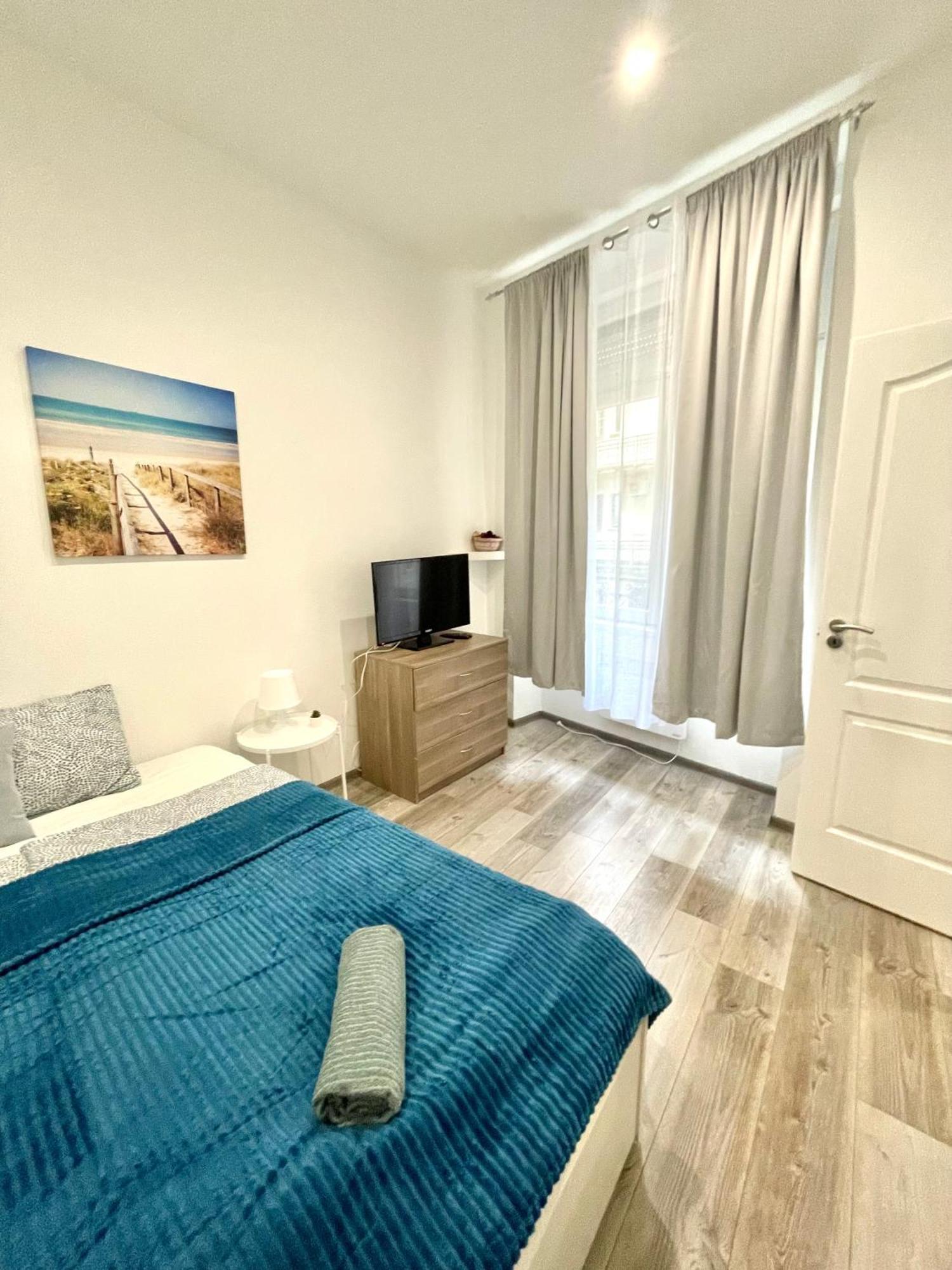 Relax With 2 Bedroom, 2 Bathroom For 6 People In The Centre Free Coffee Apartment Budapest
