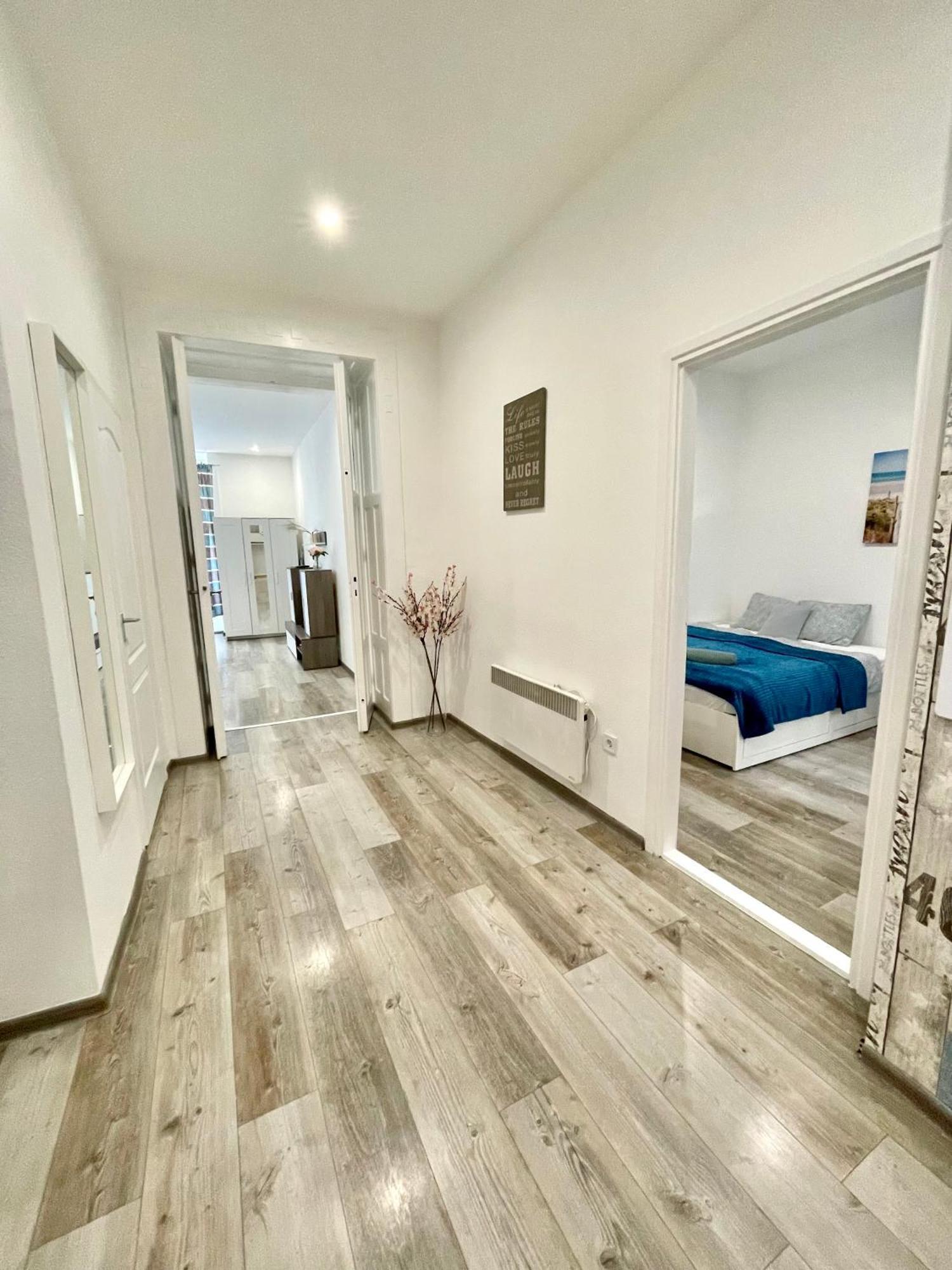 Apartment Relax With 2 Bedroom, 2 Bathroom For 6 People In The Centre Free Coffee Budapest