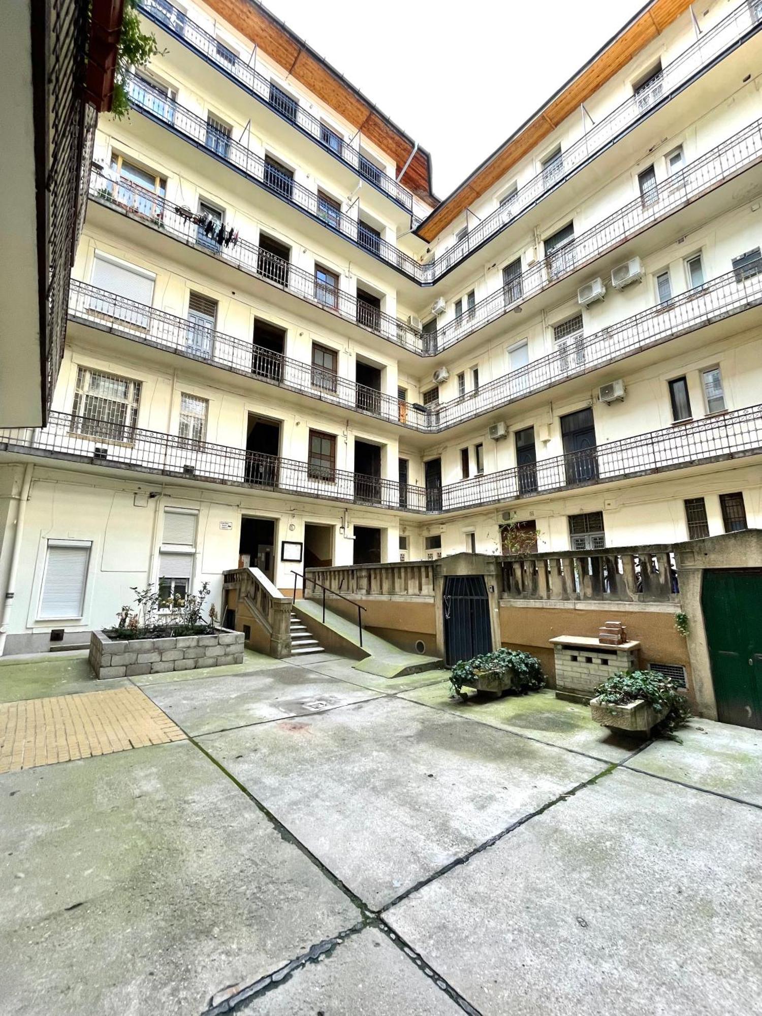 Relax With 2 Bedroom, 2 Bathroom For 6 People In The Centre Free Coffee Apartment *