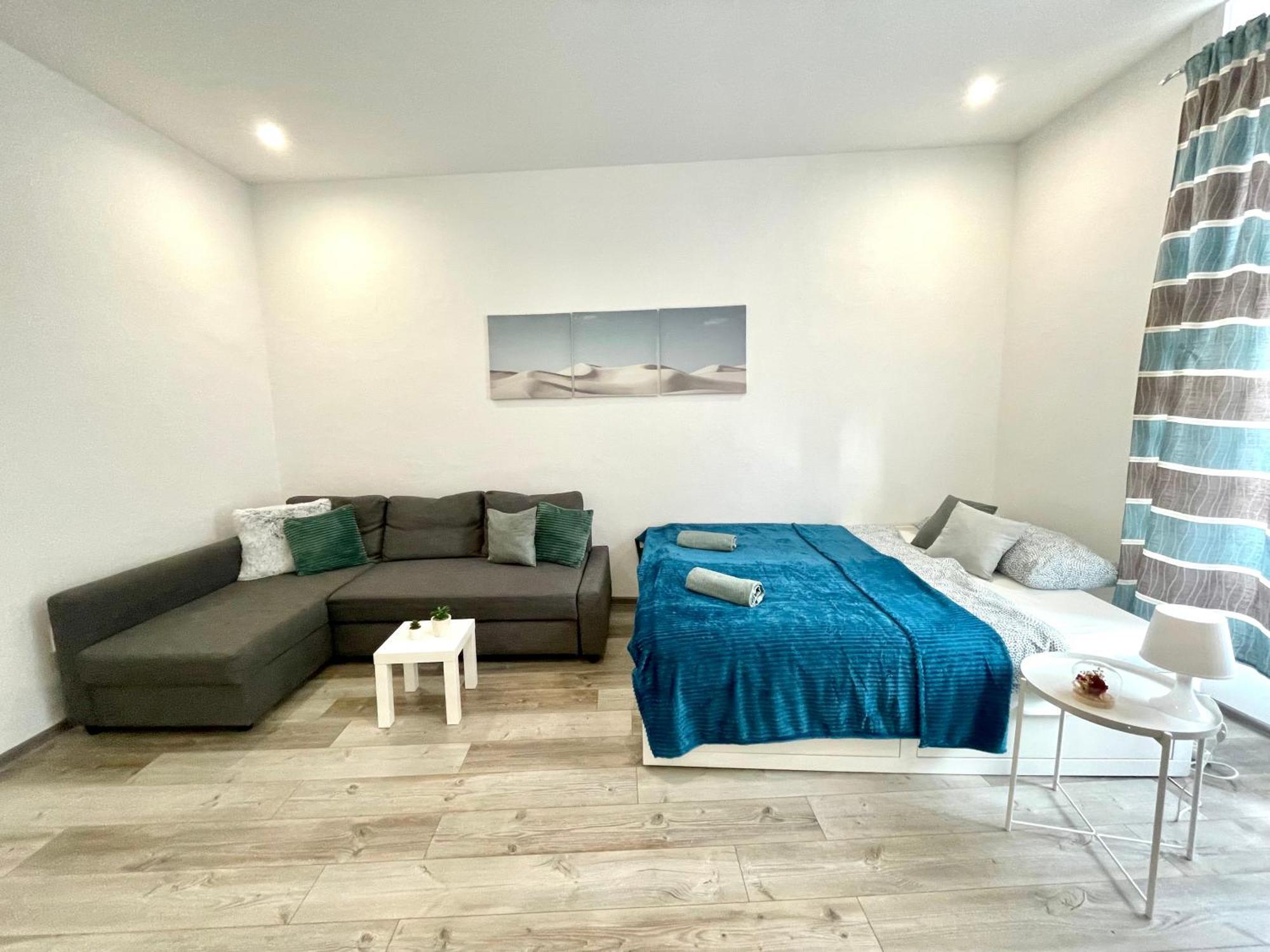 Relax With 2 Bedroom, 2 Bathroom For 6 People In The Centre Free Coffee Apartment