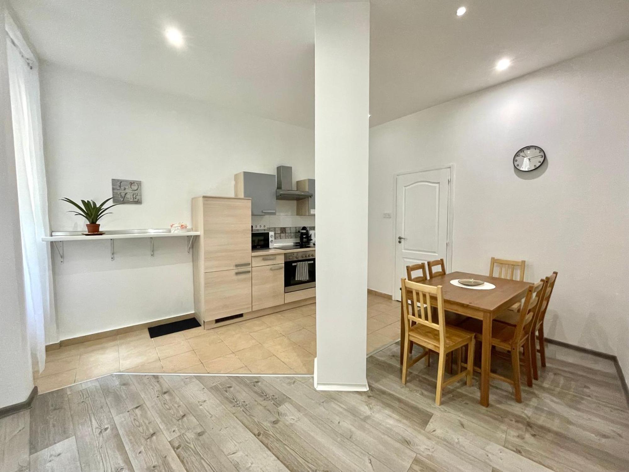 Apartment Relax With 2 Bedroom, 2 Bathroom For 6 People In The Centre Free Coffee